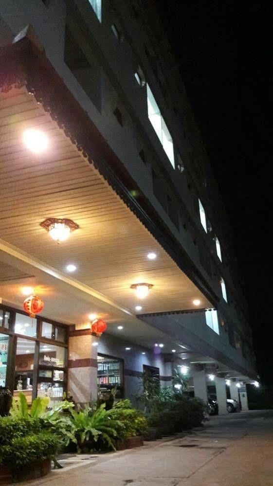 Veerasuda Condotel Ratchaburi Eksteriør bilde